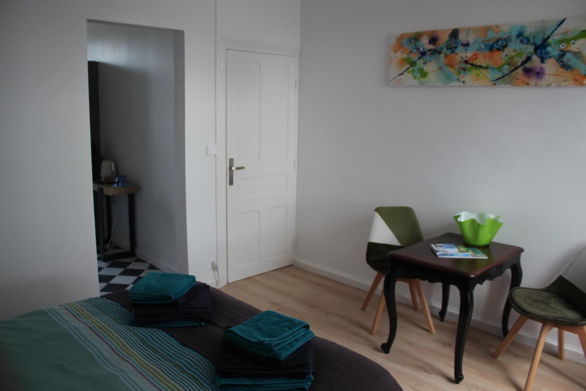 Bnb Maison D'Art Breakfast In The Art Gallery 플루바즐라넥 외부 사진